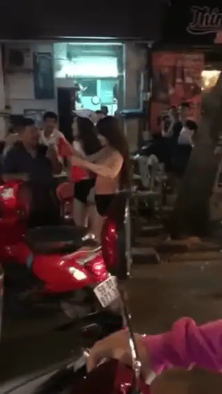 202528xawo2vvbdhbj2582.gif